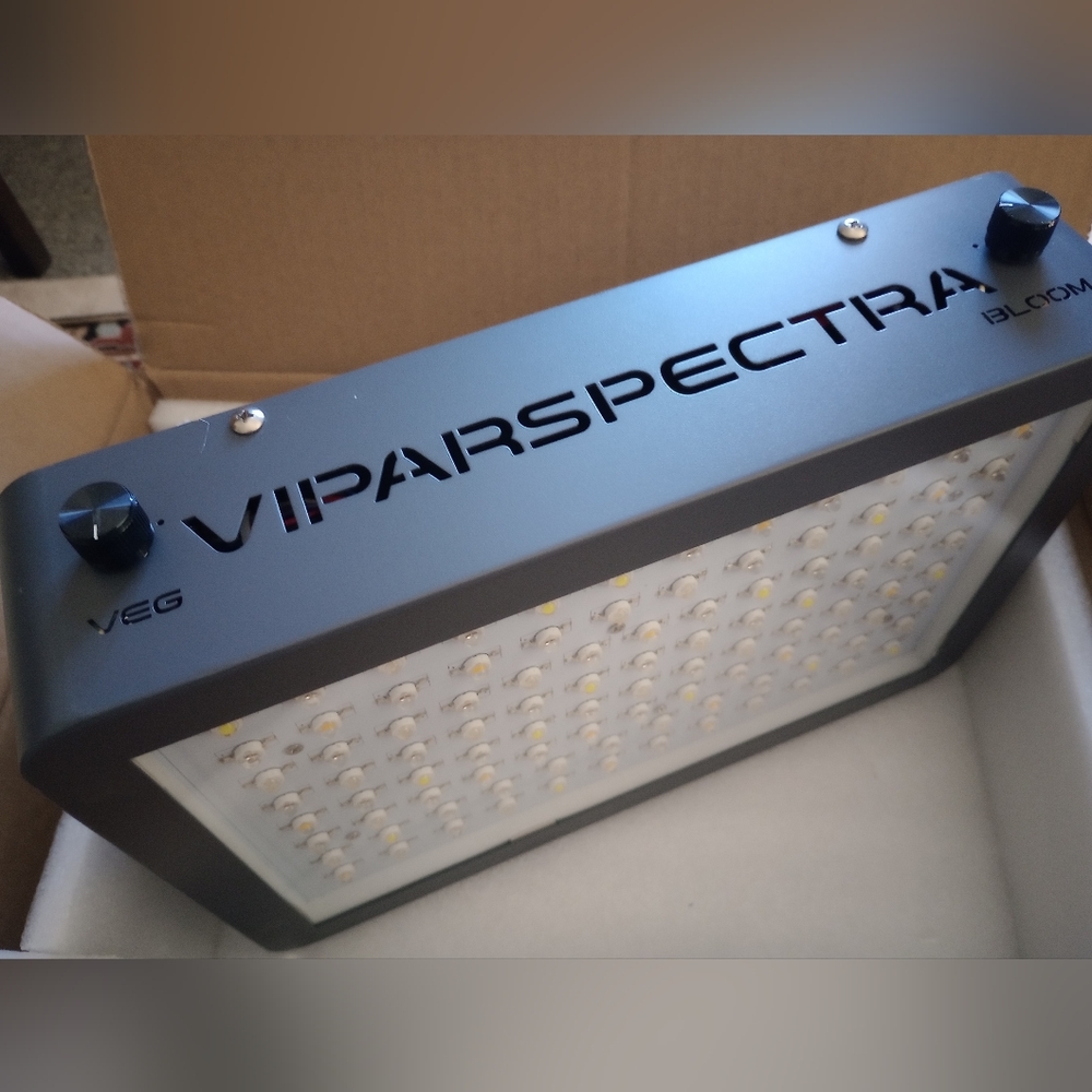 Viparspectra VA 1000 NEW IN BOX! 🌱Grow Light🌱 Dimmable. 1000 watt 12"X9" X3"